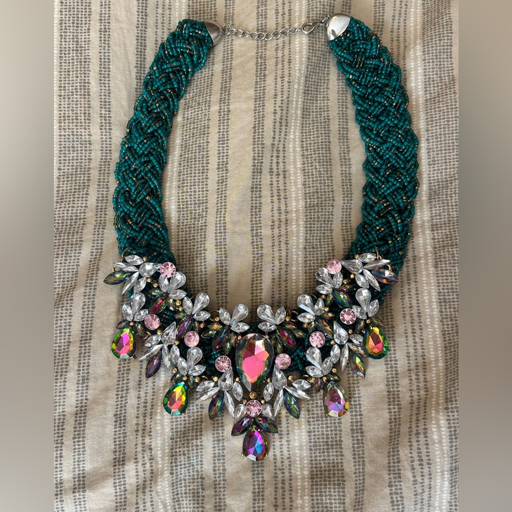 Statement necklace